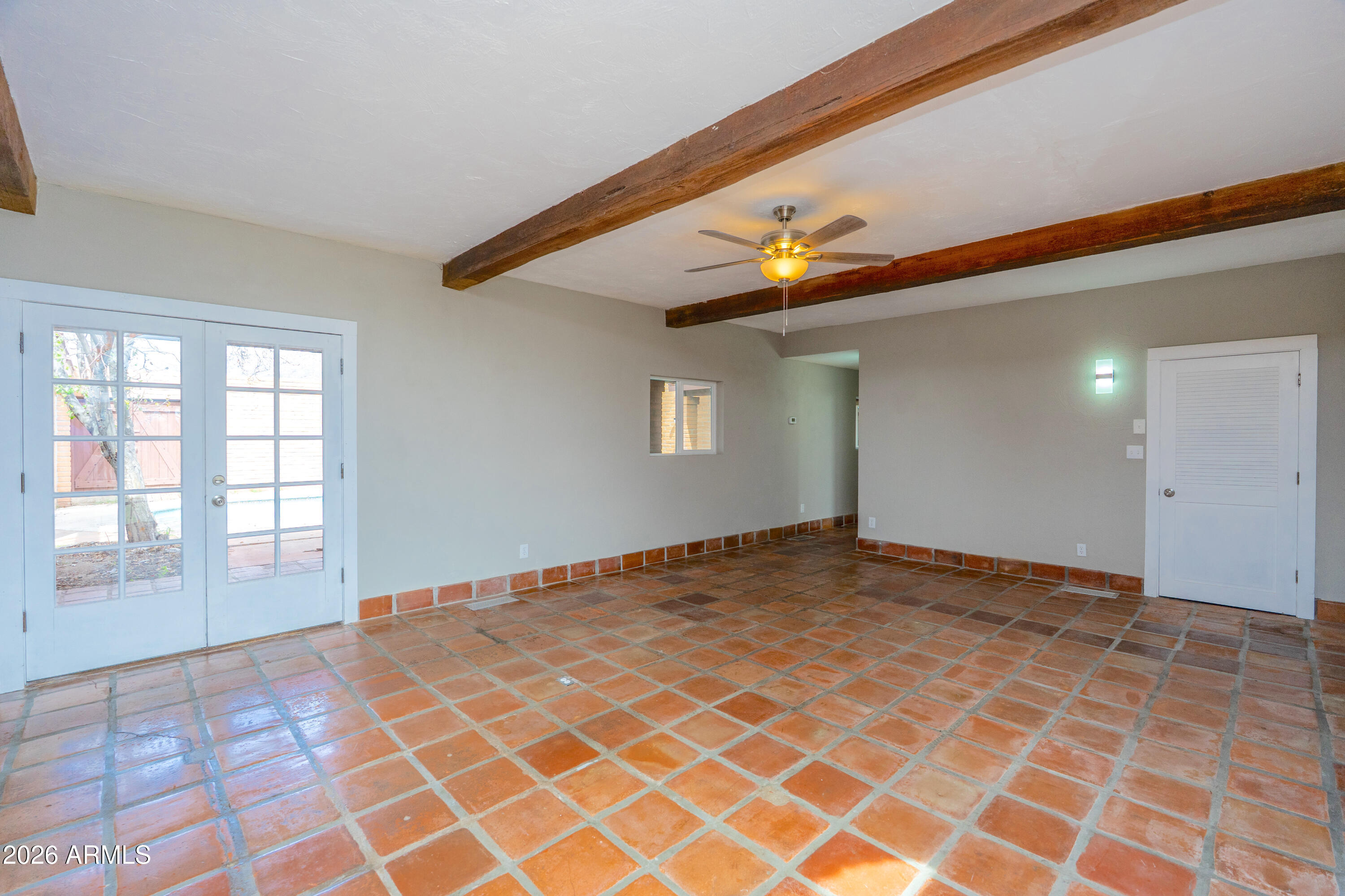 4 Cochise Lane Bisbee, AZ 85603 - Photo 5 of 72 a view of an empty room and window