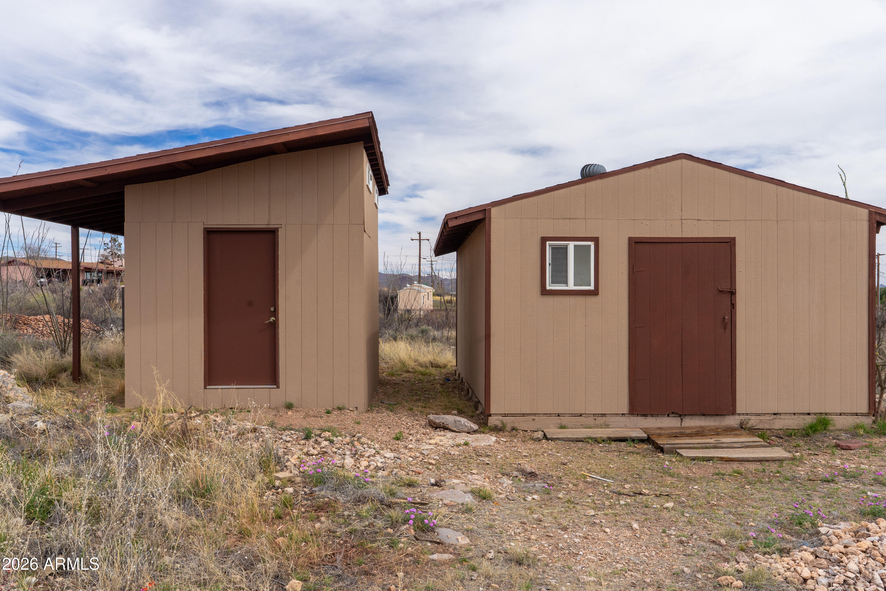 4 Cochise Lane Bisbee, AZ 85603 - Photo 57 of 72 a backyard of a house