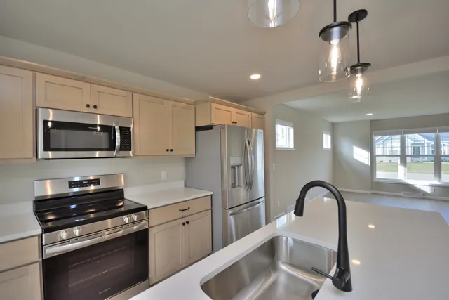 $599,900 | W199N5310 Ponderosa Court, Menomonee Falls, WI 53051