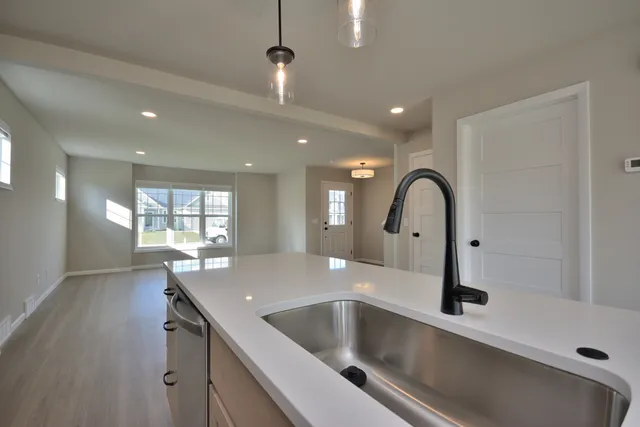 $599,900 | W199N5310 Ponderosa Court, Menomonee Falls, WI 53051