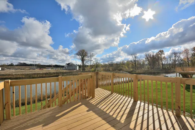 $599,900 | W199N5310 Ponderosa Court, Menomonee Falls, WI 53051