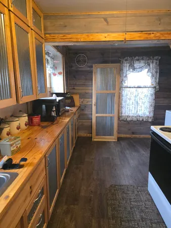 $189,900 | 804 East State Street, Colon, MI 49040