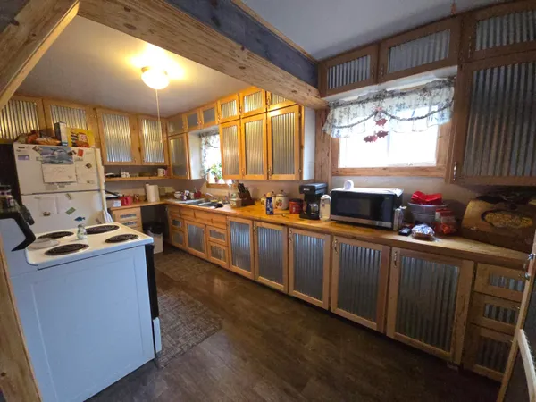 $189,900 | 804 East State Street, Colon, MI 49040