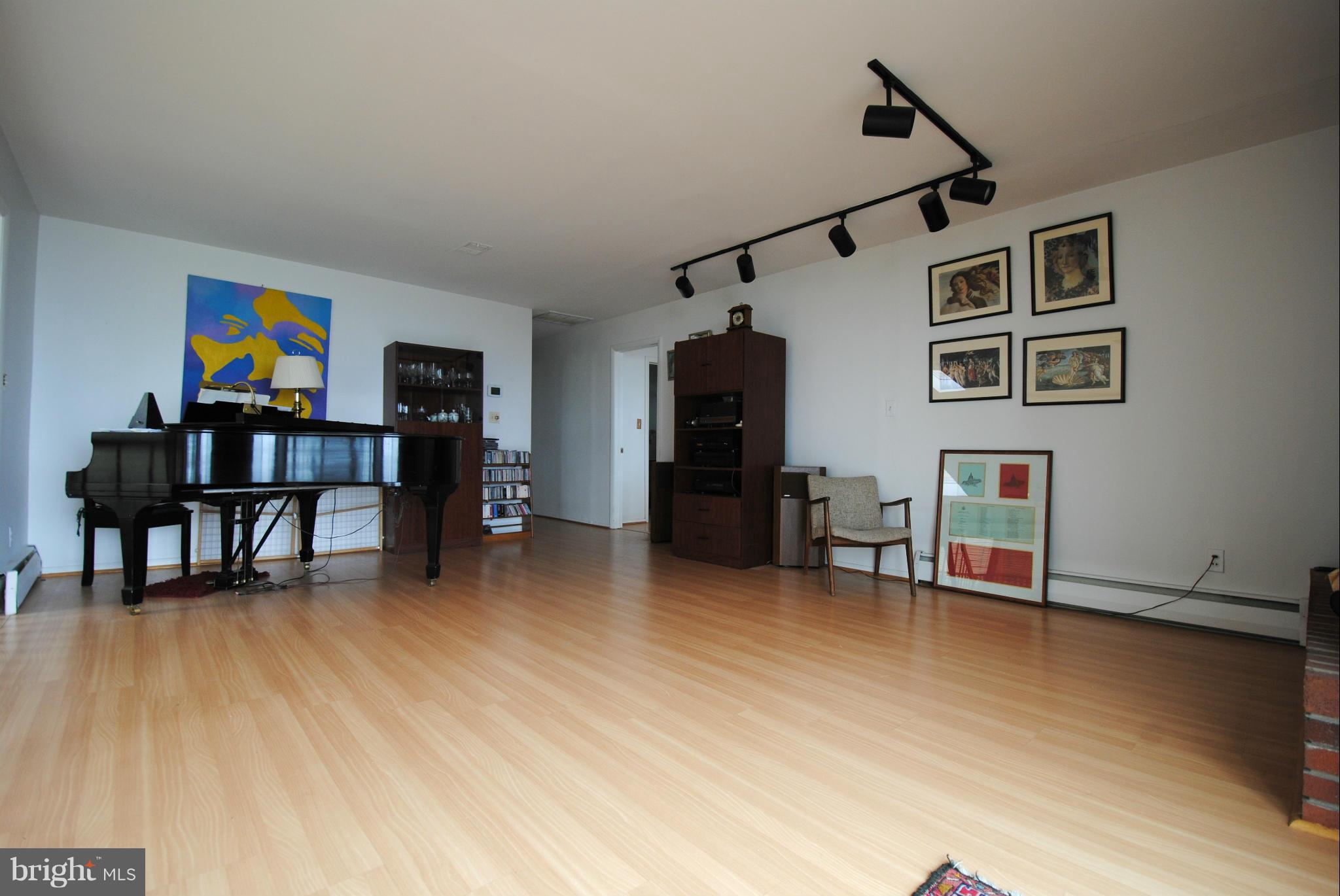 4237 Kings Road Edgewater, MD 21037 - Photo 14 of 30 Family Room