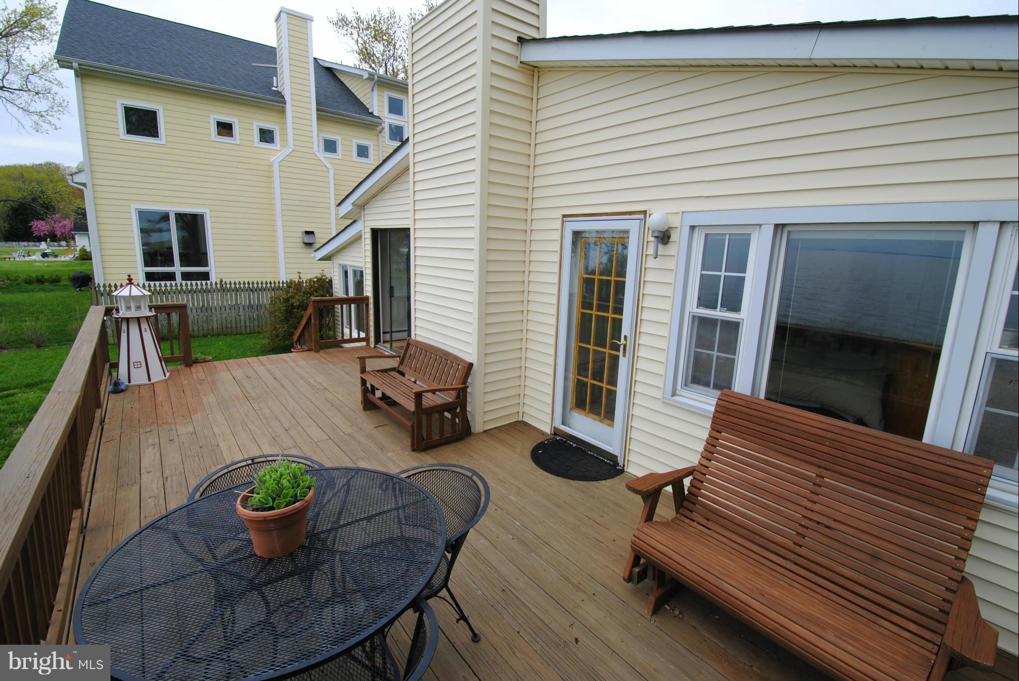 4237 Kings Road Edgewater, MD 21037 - Photo 21 of 30 Deck