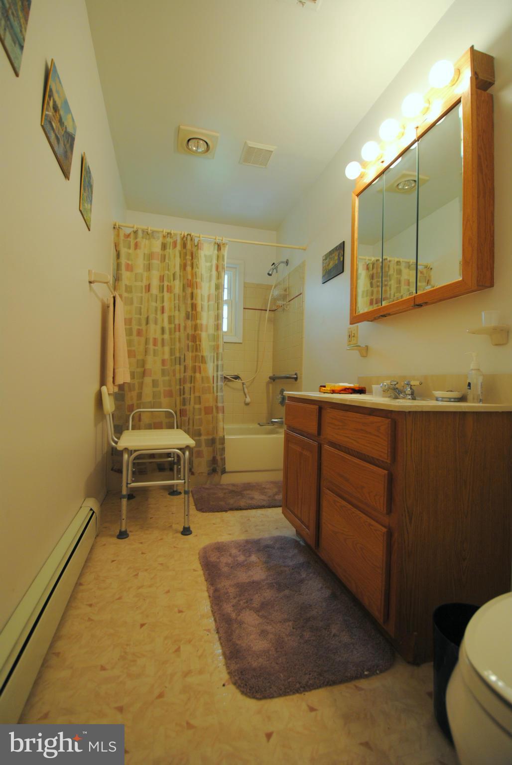 4237 Kings Road Edgewater, MD 21037 - Photo 7 of 30 Bath