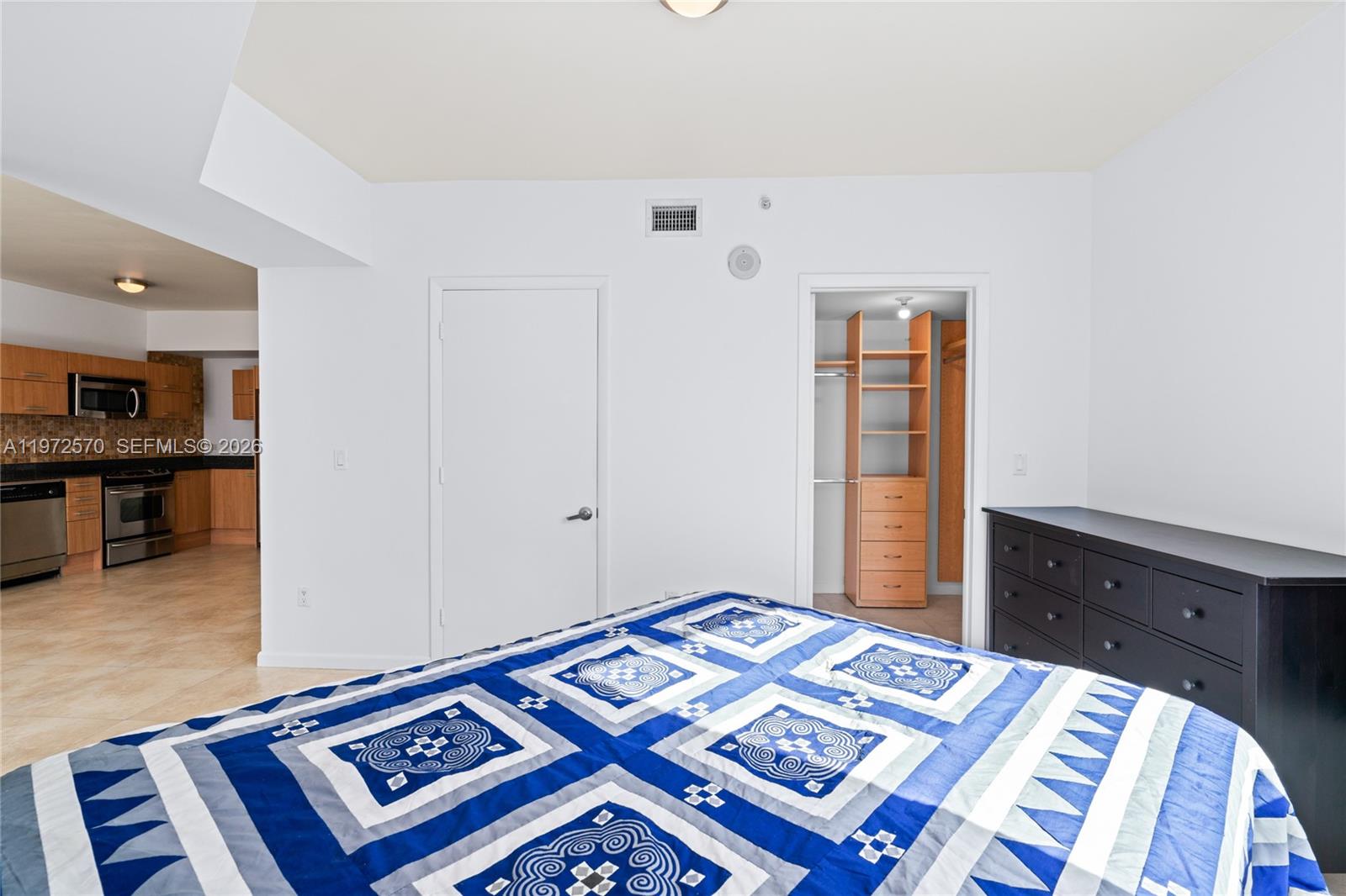 350 South Miami Avenue, Unit 2210 Miami, FL 33130 - Photo 13 of 26