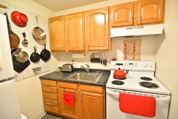 $2,750 | 20 Radcliffe Road, Unit 402, Boston, MA 02134