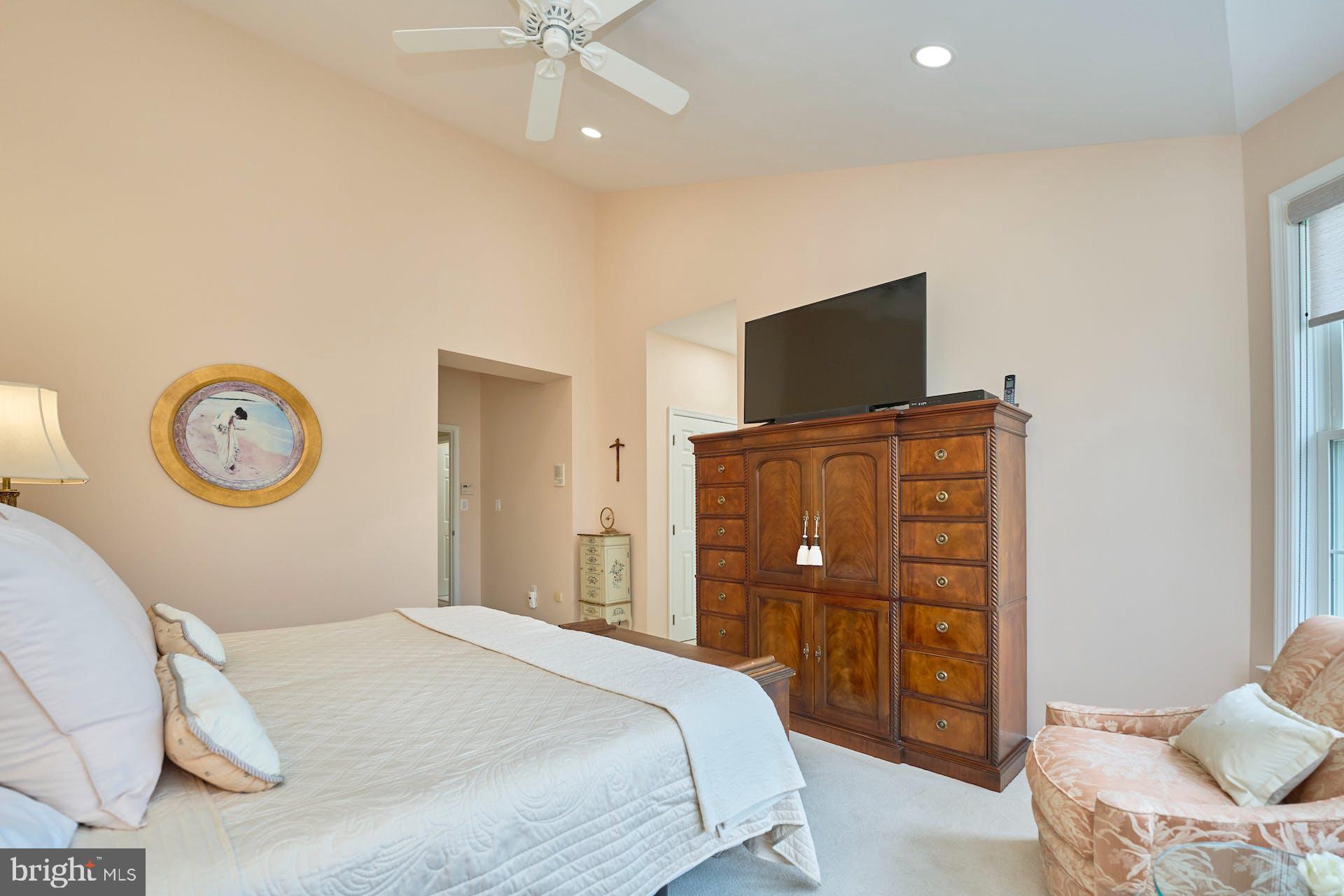 13566 Ryton Ridge Lane Gainesville, VA 20155 - Photo 26 of 49 2 walk in closets - each with custom built ins