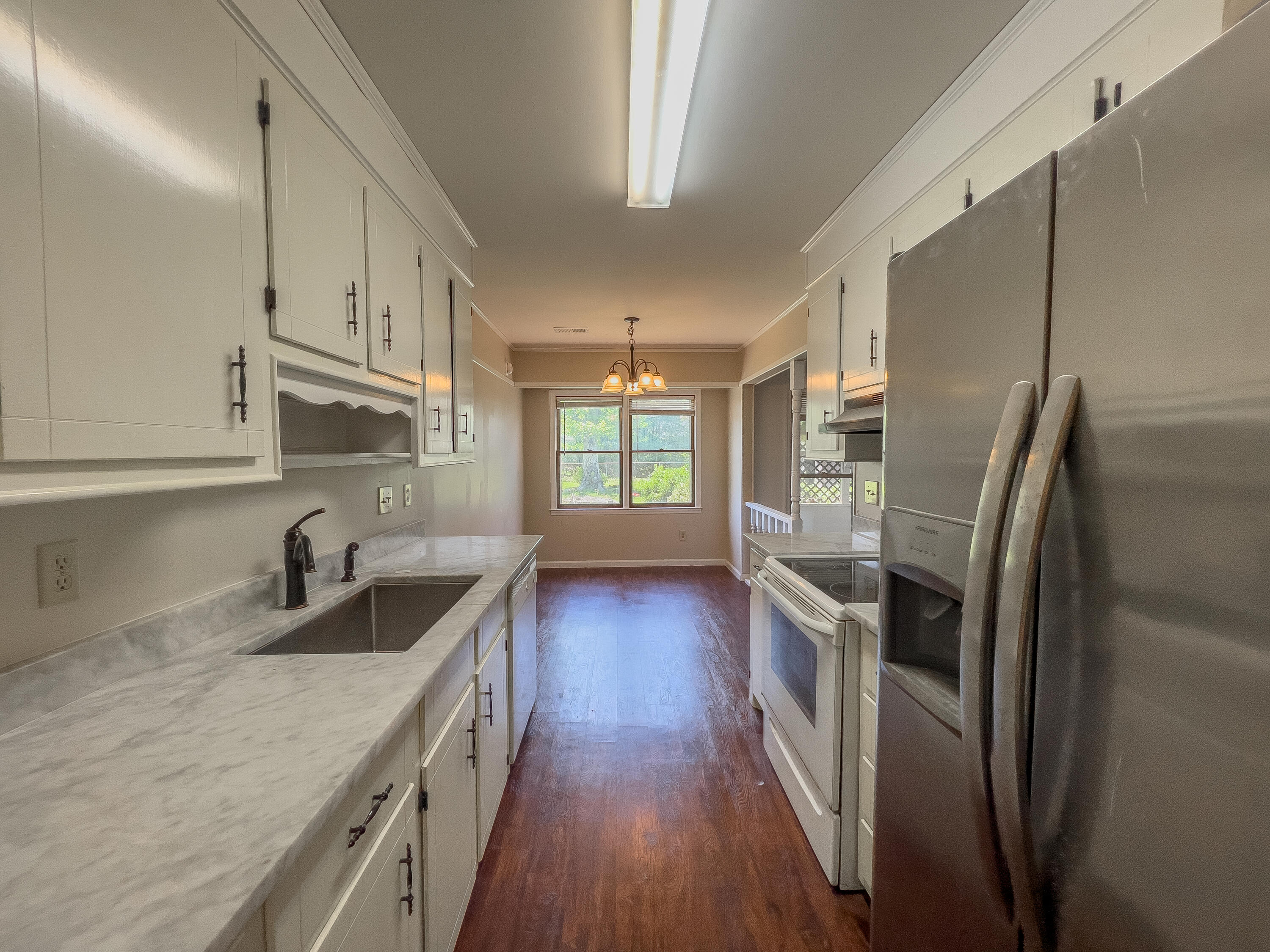 215 Ruffin Road Summerville, SC 29486 - Photo 2 of 13 IMG_4736