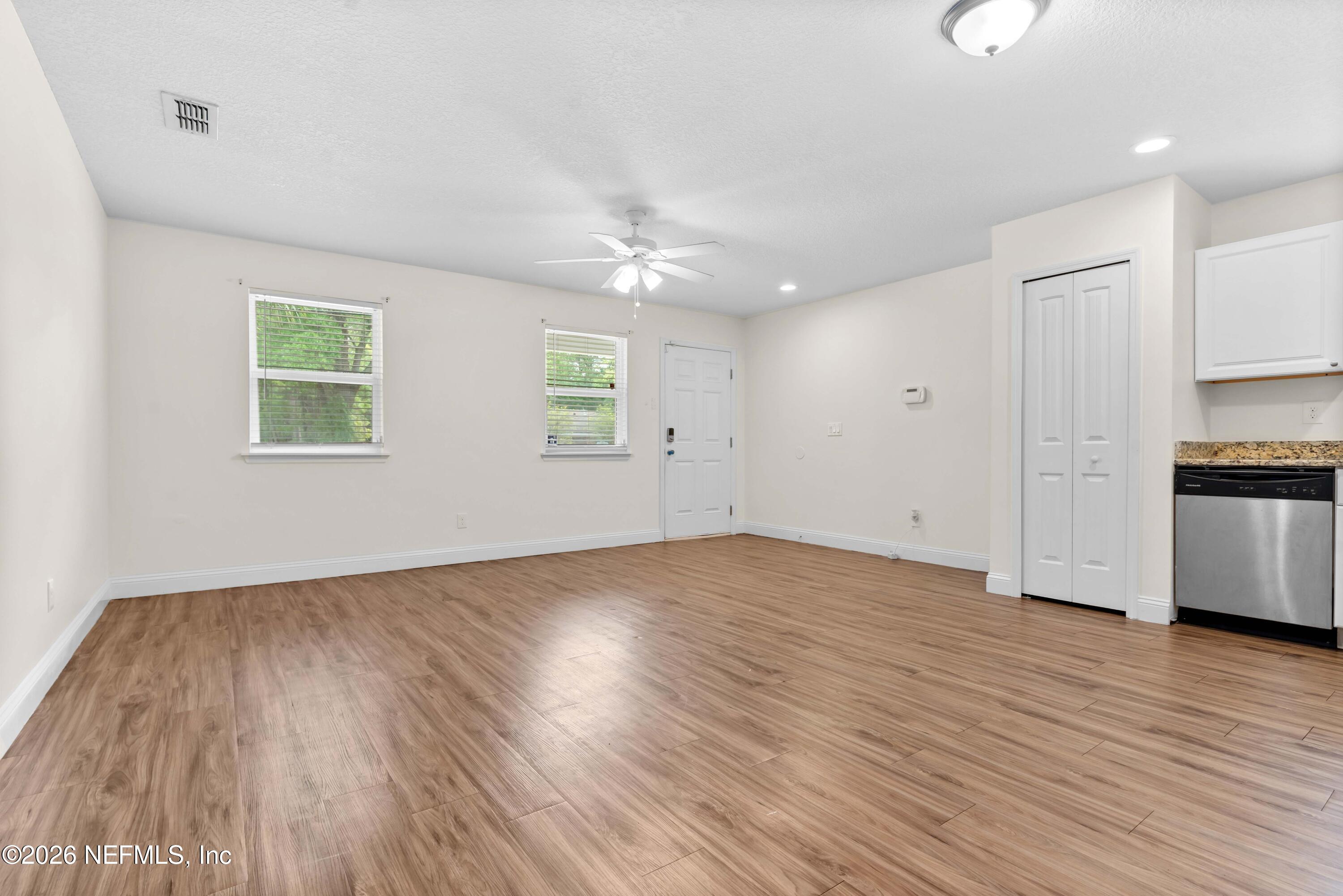 4056-58 Grant Road Jacksonville, FL 32207 - Photo 20 of 33 4058 Grant Rd-18