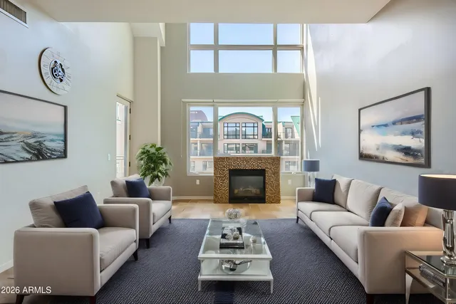 $2,550 | 17 West Vernon Avenue, Unit 615, Phoenix, AZ 85003