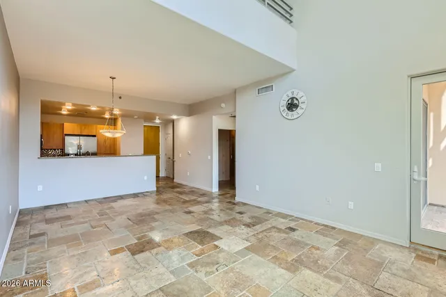 $2,550 | 17 West Vernon Avenue, Unit 615, Phoenix, AZ 85003