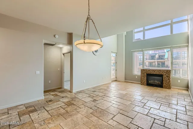 $2,550 | 17 West Vernon Avenue, Unit 615, Phoenix, AZ 85003