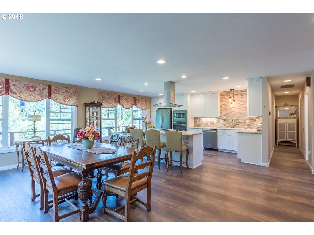 7137 Northeast Cross Creek Road Dundee, OR 97115 - Photo 13 of 32 Kitchen/Dining Room
