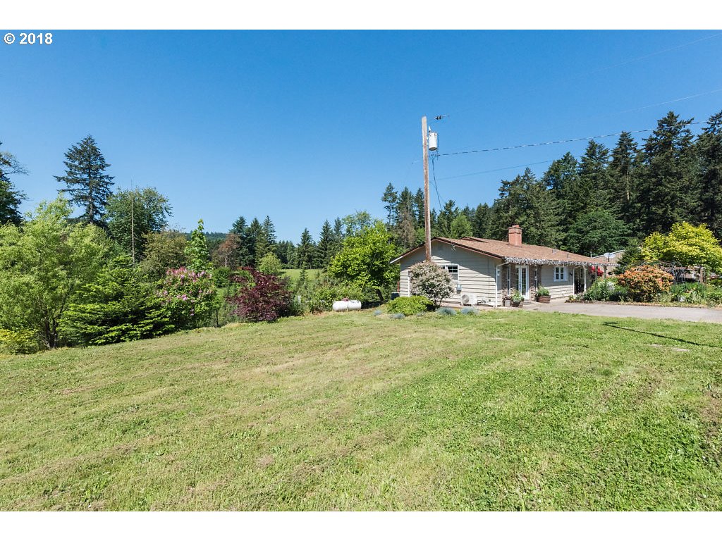 7137 Northeast Cross Creek Road Dundee, OR 97115 - Photo 21 of 32 Yard