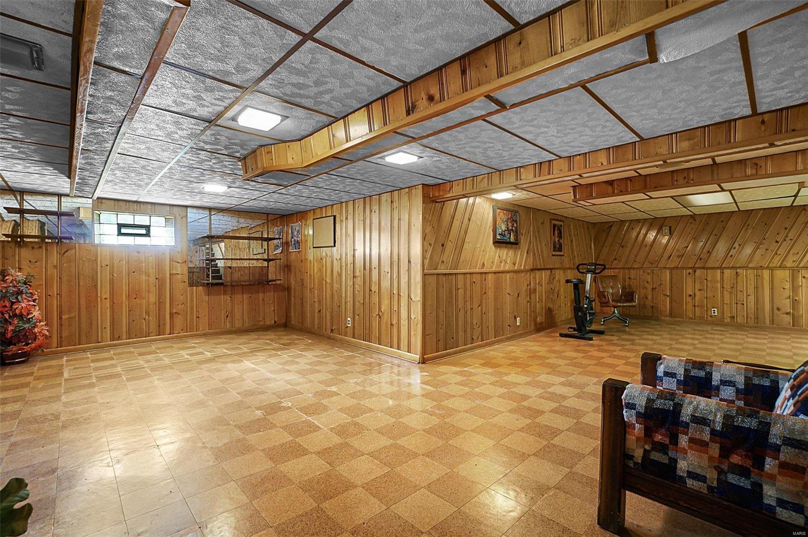 1049 Roth Avenue University City, MO 63130 - Photo 23 of 27 Gallery Image 23