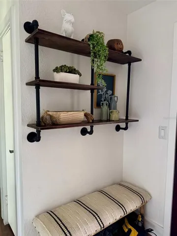 a view of entryway with elevator