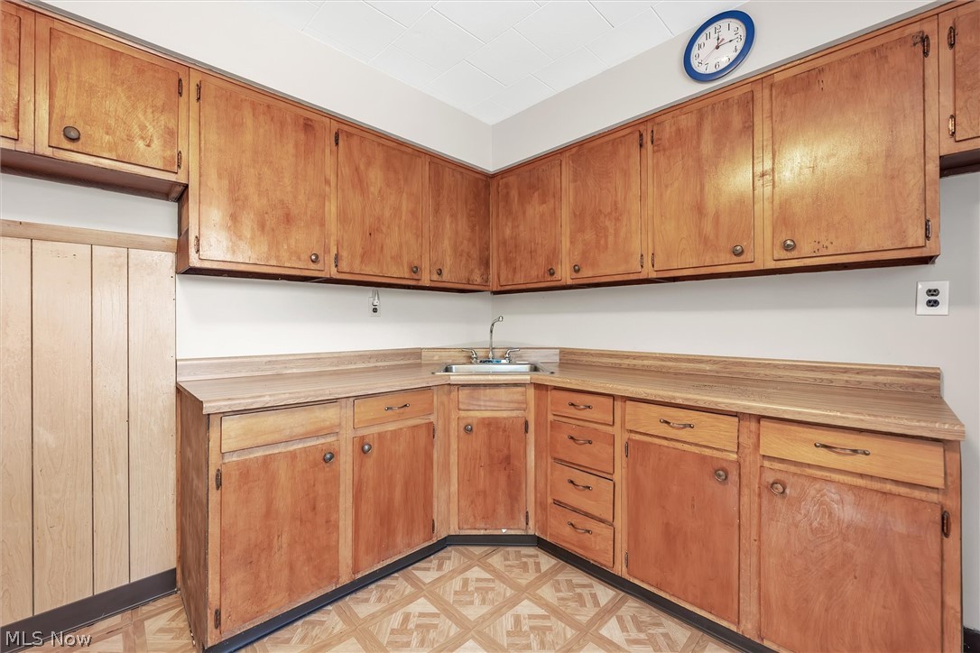 15256 Triskett Road Cleveland, OH 44111 - Photo 15 of 31 Gallery Image 15