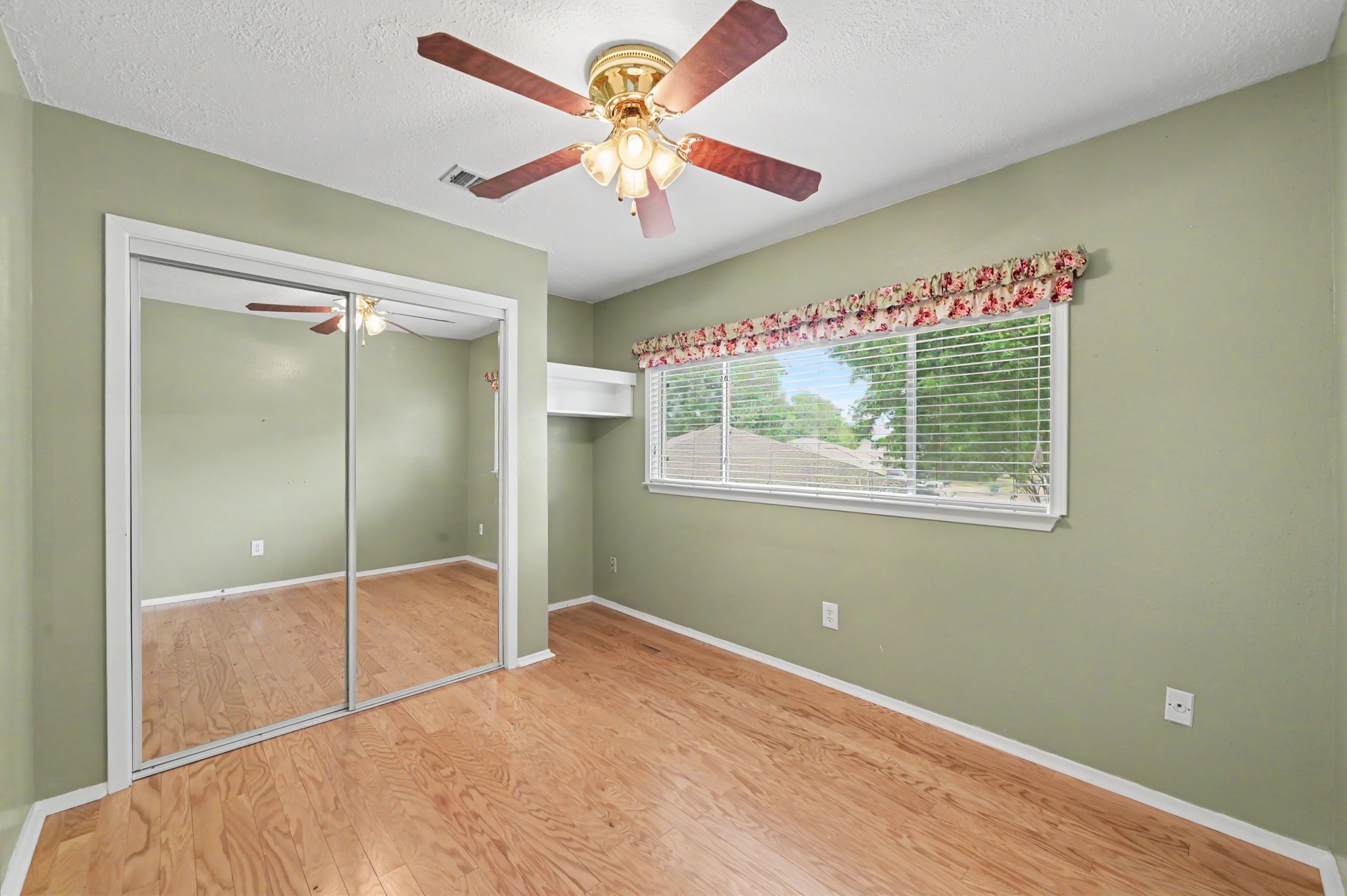 4926 Edinston Place Spring, TX 77388 - Photo 28 of 37 Gallery Image 28