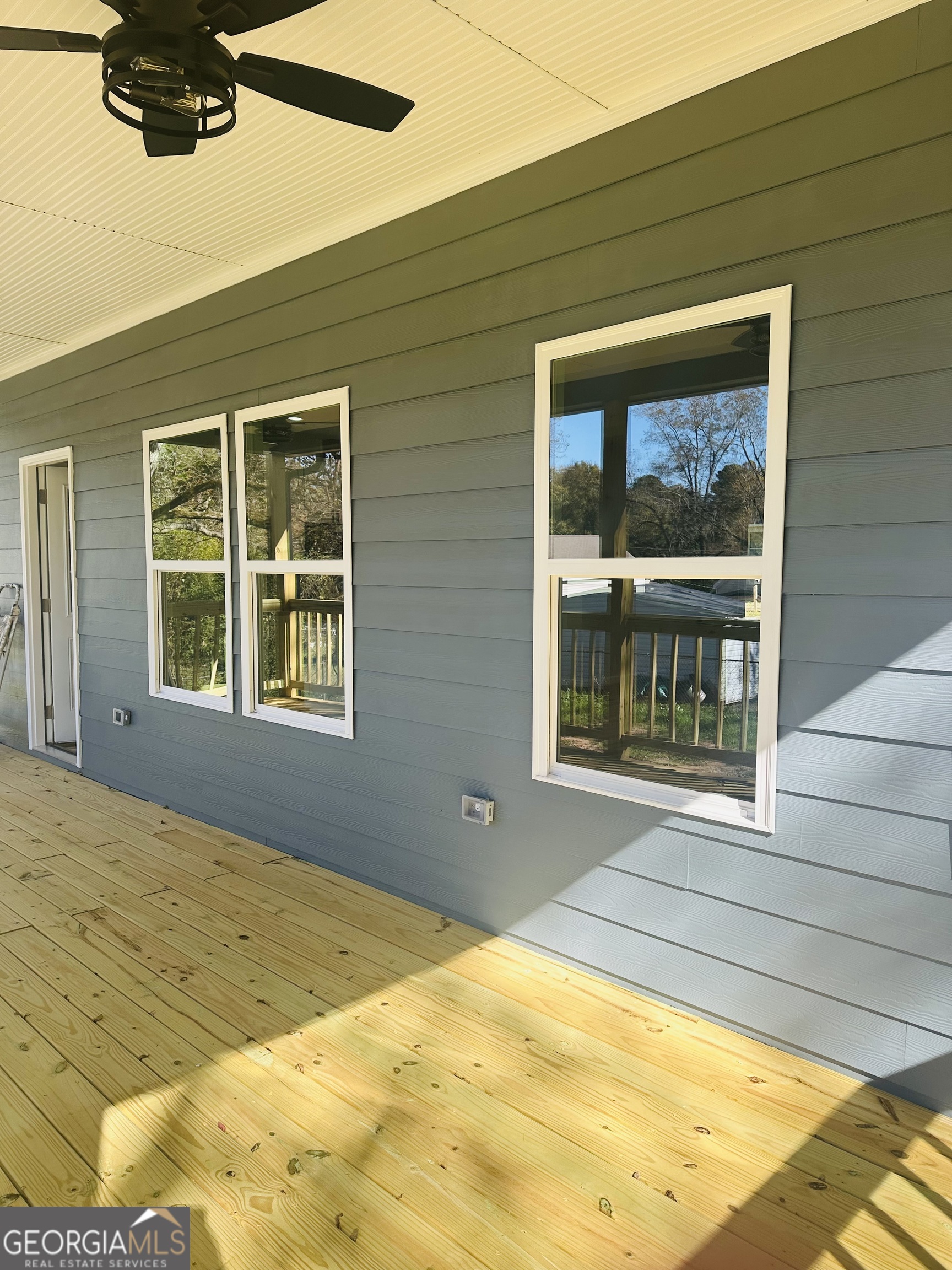 119 F Street Thomaston, GA 30286 - Photo 25 of 27 a view of a backyard of a house