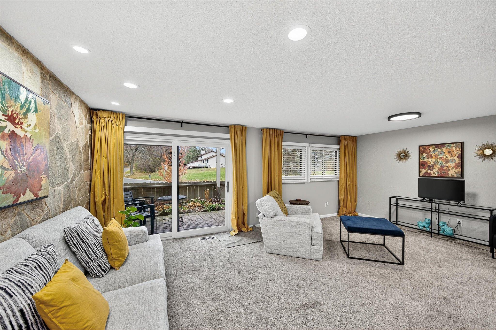 8928 Neill Lake Road, Unit 104 Eden Prairie, MN 55347 - Photo 3 of 39