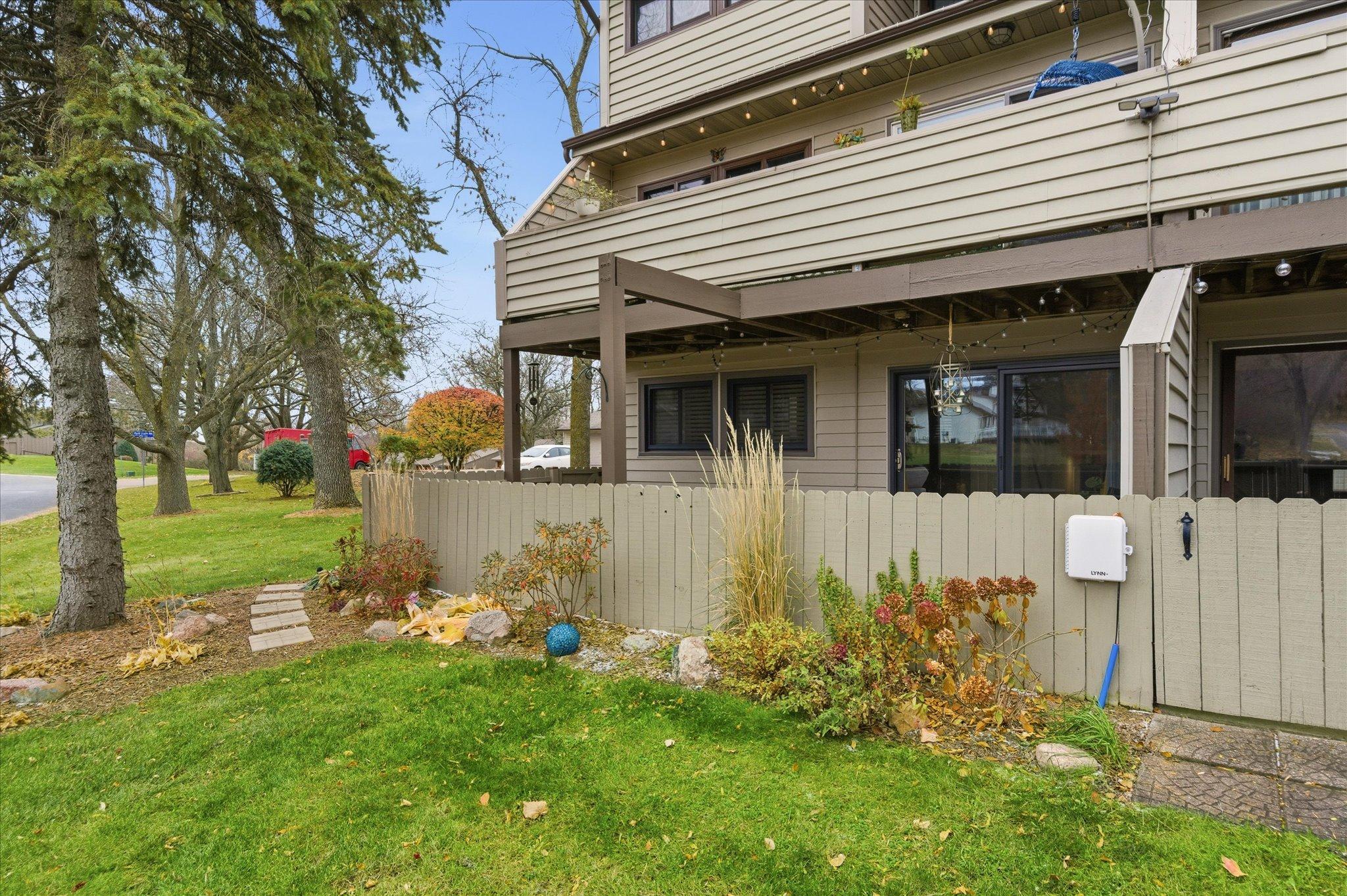 8928 Neill Lake Road, Unit 104 Eden Prairie, MN 55347 - Photo 32 of 39