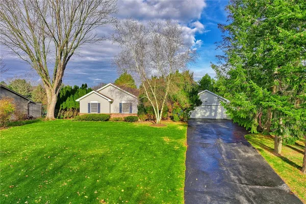 $350,000 | 1076 Bright Stream Way, Webster, NY 14580