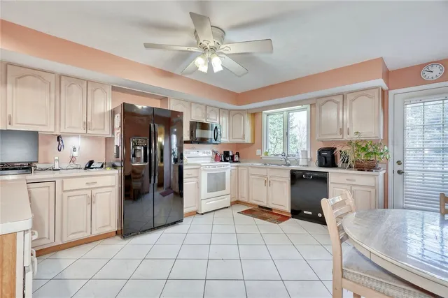 $374,900 | 1076 Bright Stream Way, Webster, NY 14580