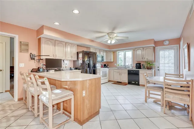 $374,900 | 1076 Bright Stream Way, Webster, NY 14580