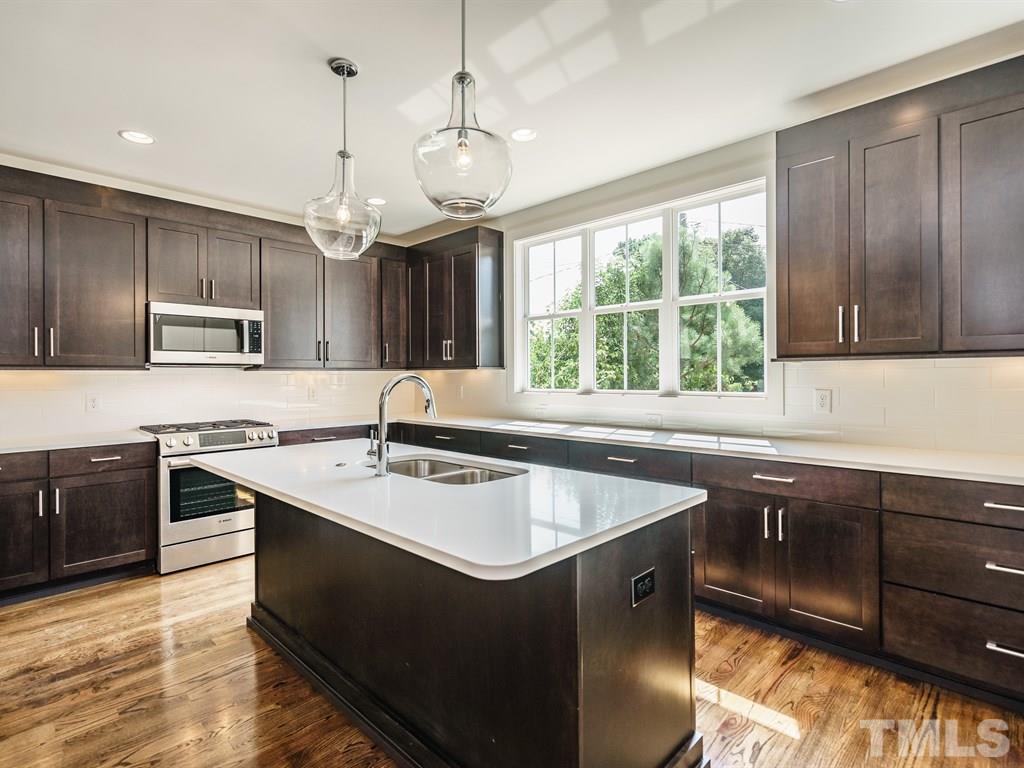 737 Mills Street Raleigh, NC 27608 - Photo 9 of 25