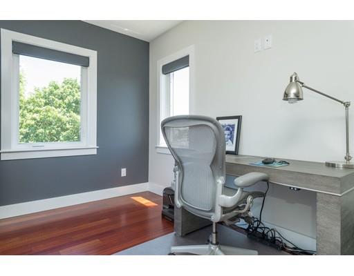 13 Wenlock Road Boston, MA 02122 - Photo 10 of 14