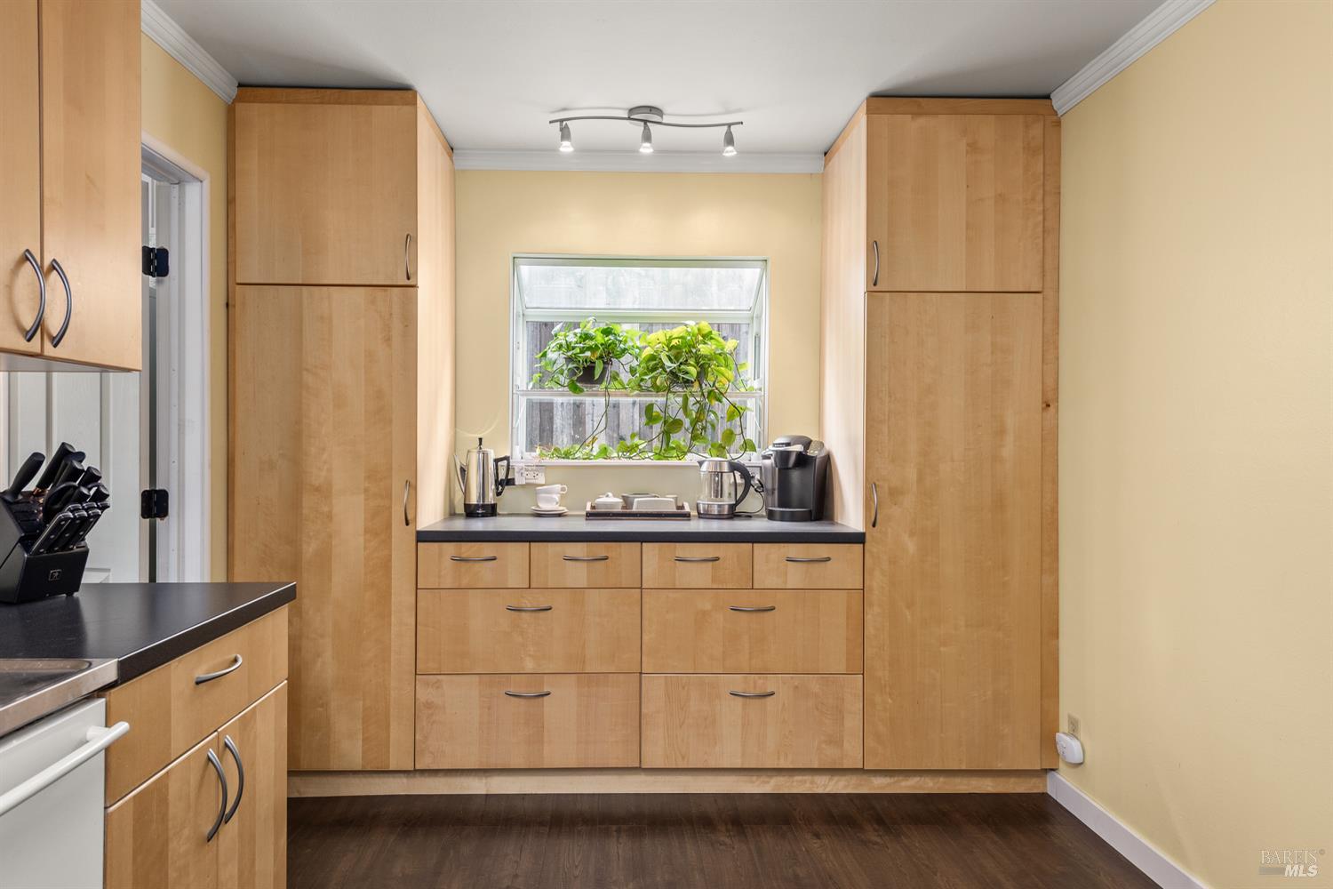 5642 Yerba Buena Road Santa Rosa, CA 95409 - Photo 16 of 34