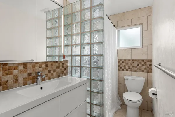 $819,000 | 5642 Yerba Buena Road, Santa Rosa, CA 95409