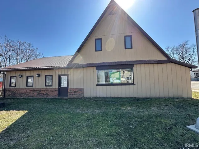 $150,000 | 1209 A Street Northeast, Linton, IN 47441