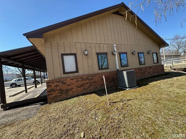 $150,000 | 1209 A Street Northeast, Linton, IN 47441