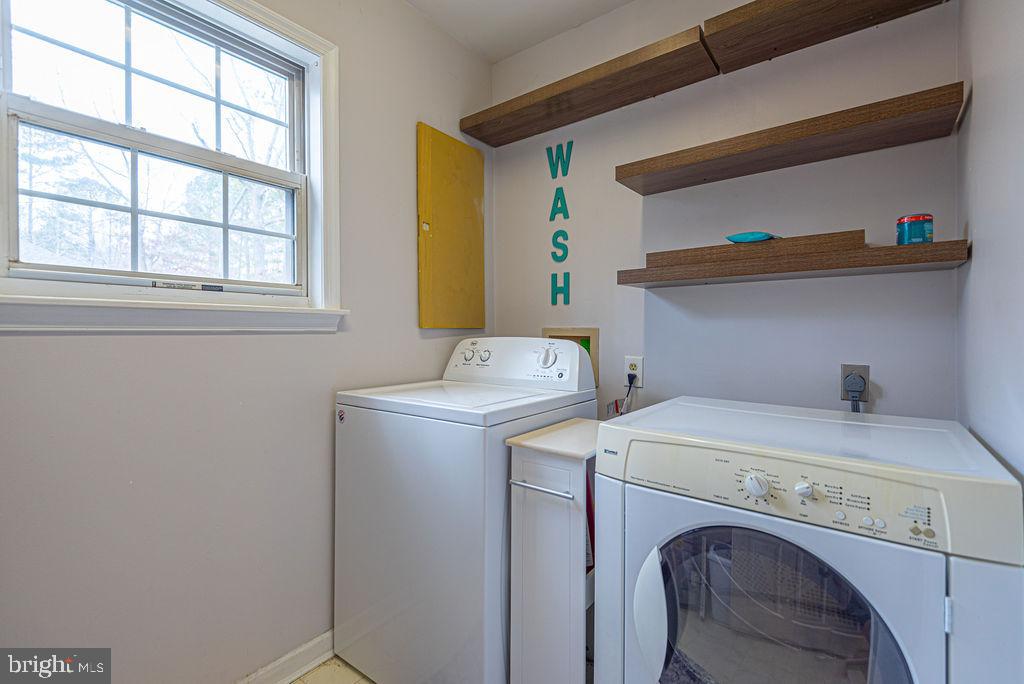 32 Gloucester Road Ocean Pines, MD 21811 - Photo 26 of 32 Laundry room off of kitchen