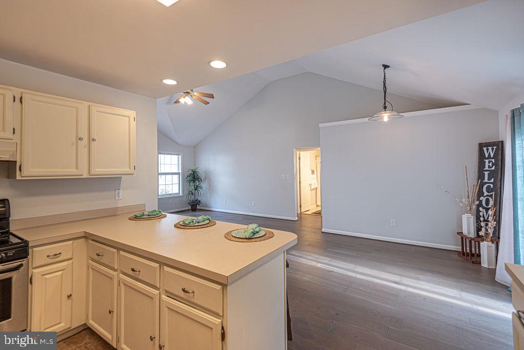 32 Gloucester Road Ocean Pines, MD 21811 - Photo 10 of 32 kitchen looking into living room
