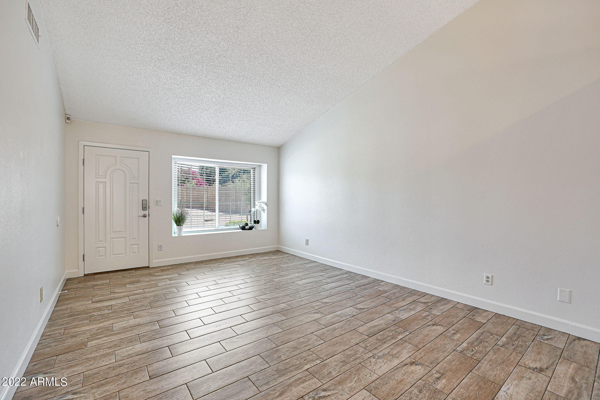 1055 North Recker Road, Unit 1047 Mesa, AZ 85205 - Photo 2 of 21 B (1)