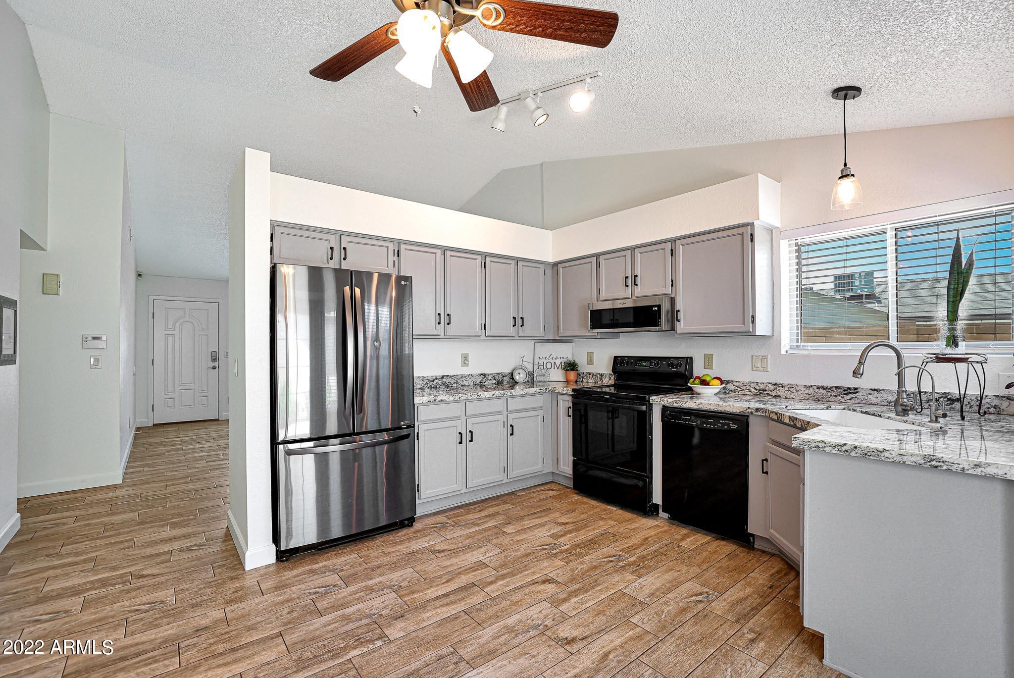 1055 North Recker Road, Unit 1047 Mesa, AZ 85205 - Photo 7 of 21 B (10)