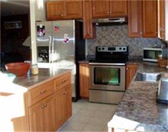 1 Woodman Road Amesbury, MA 01913 - Photo 4 of 18