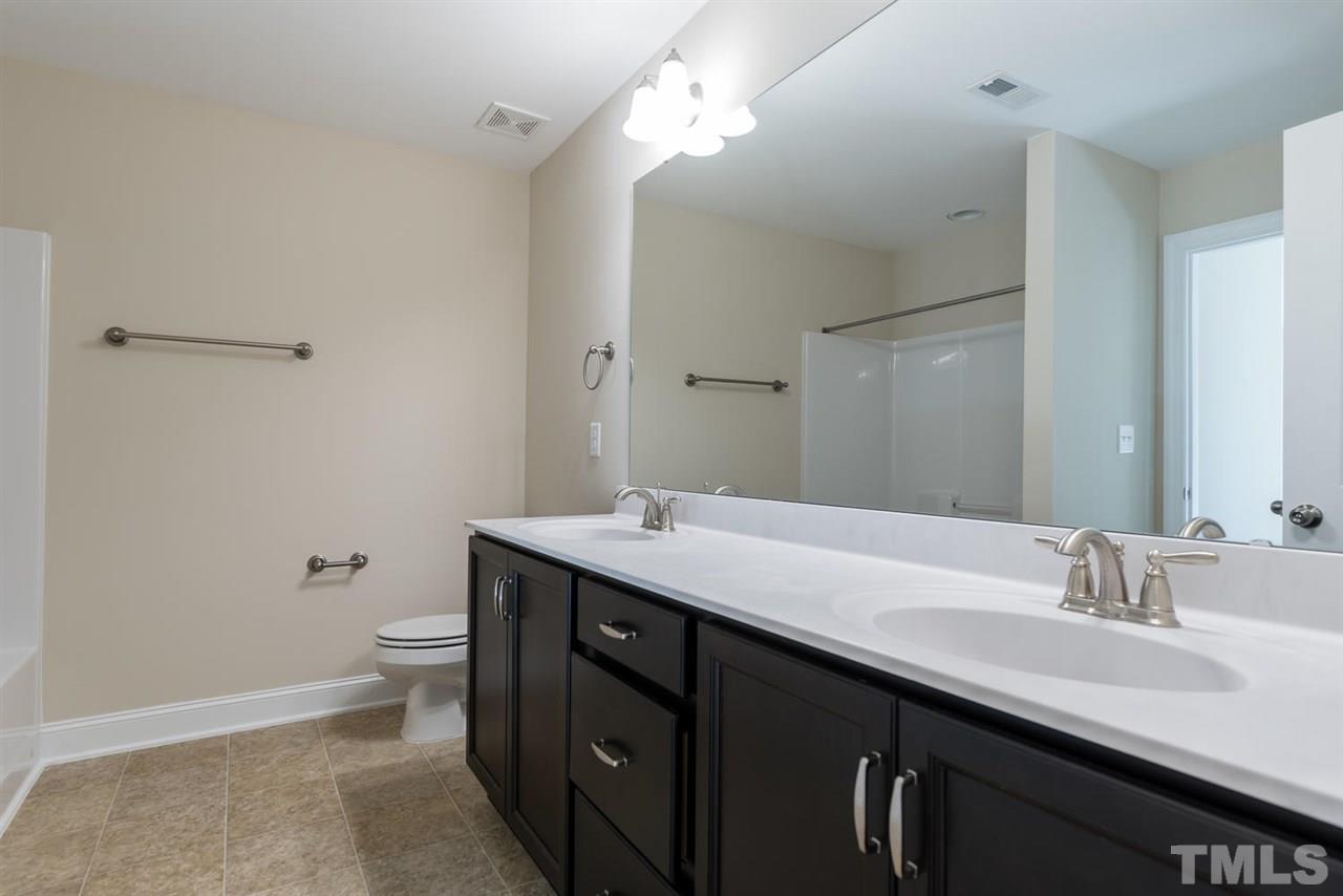 121 Ravencliff Ridge Garner, NC 27529 - Photo 18 of 25 Gallery Image 18