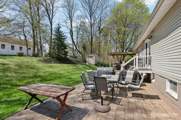$700,000 | 37 Merker Drive, Edison, NJ 08837