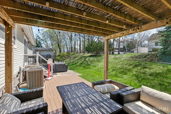 $700,000 | 37 Merker Drive, Edison, NJ 08837