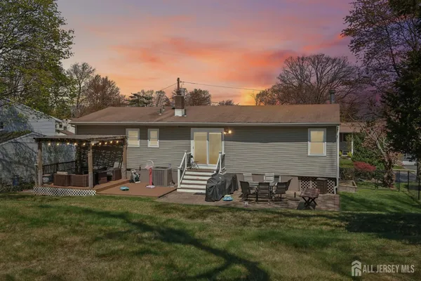 $700,000 | 37 Merker Drive, Edison, NJ 08837