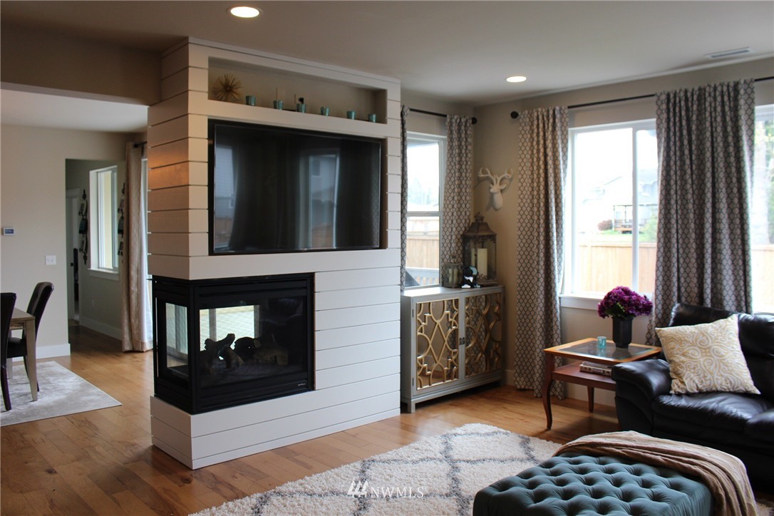 5118 Northeast 2nd Court Renton, WA 98059 - Photo 5 of 24