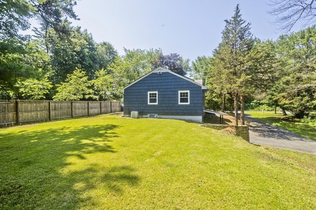 1988 Wilbraham Road Springfield, MA 01129 - Photo 36 of 39