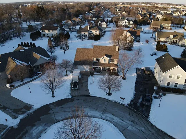 $679,900 | 10306 83rd Place, Pleasant Prairie, WI 53158