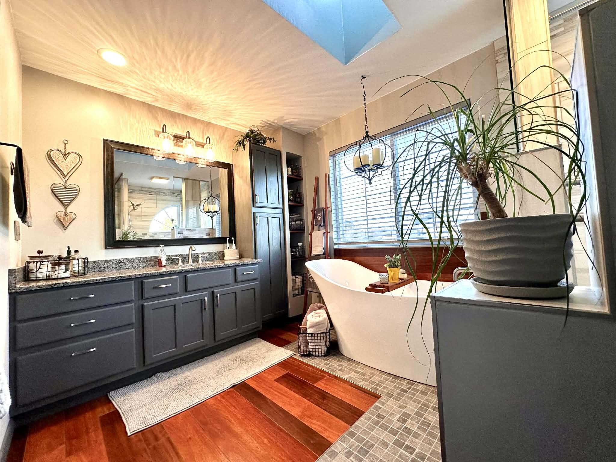 10306 83rd Place Pleasant Prairie, WI 53158 - Photo 35 of 60 Primary Bathroom2