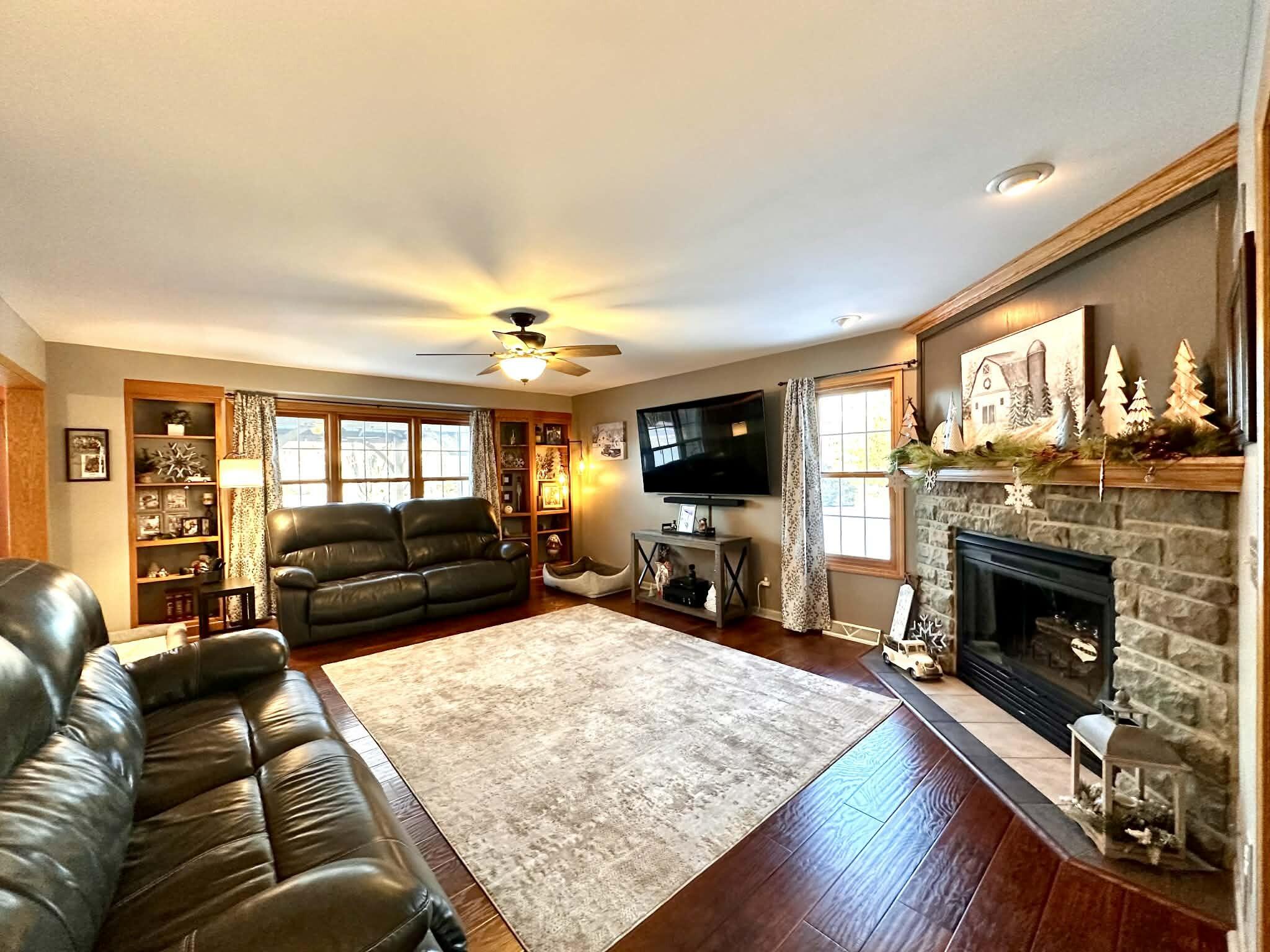 10306 83rd Place Pleasant Prairie, WI 53158 - Photo 8 of 60 LR